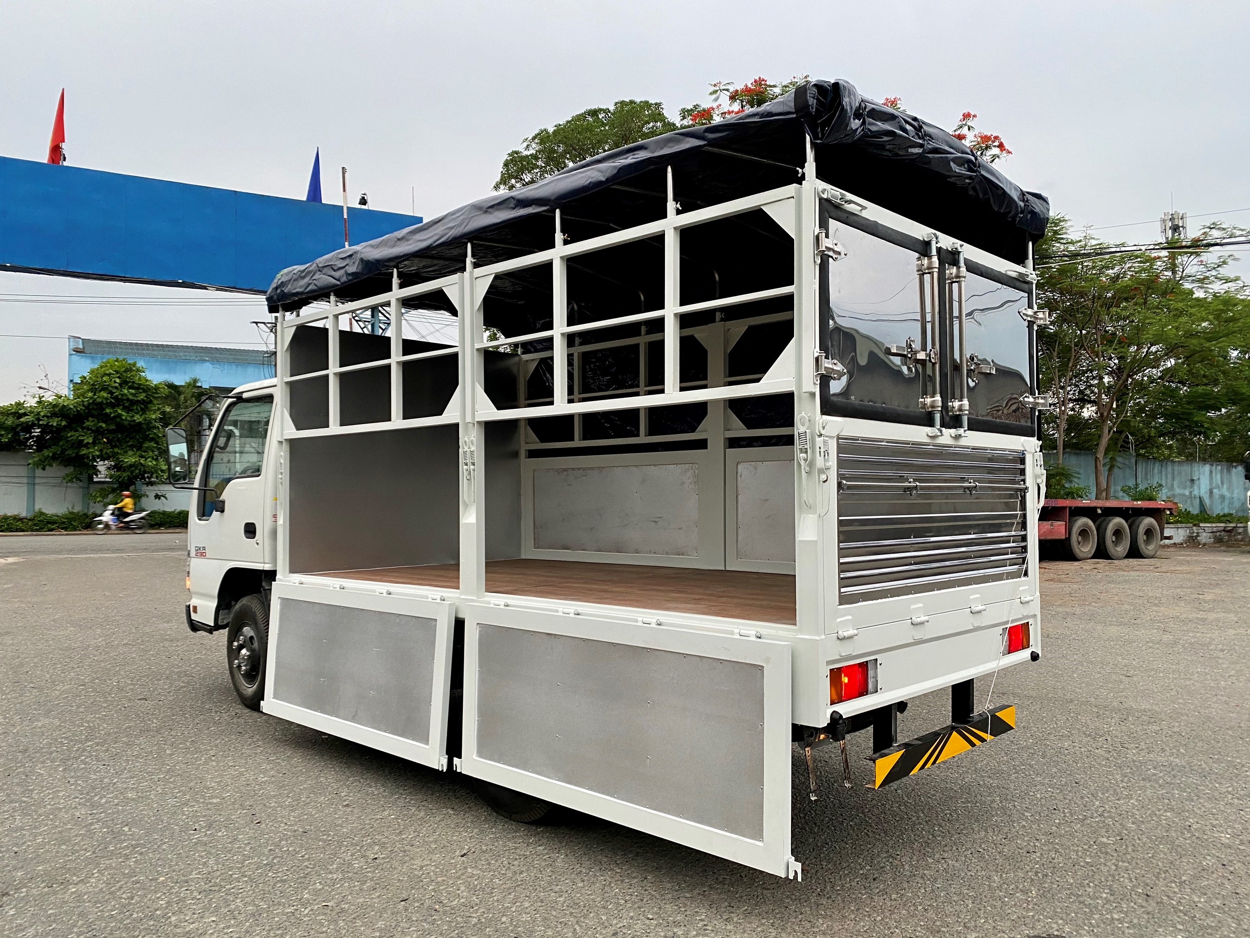 Bang-gia-xe-tai-Isuzu-cap-nhat-moi-nhat